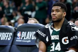 ESPN预测新赛季下滑球队：雄鹿第1 湖人第2 绿军&太阳并列第3