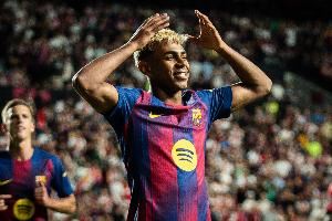 每体:生活经历造就了现在的亚马尔,他还在可以犯错和改正的年龄